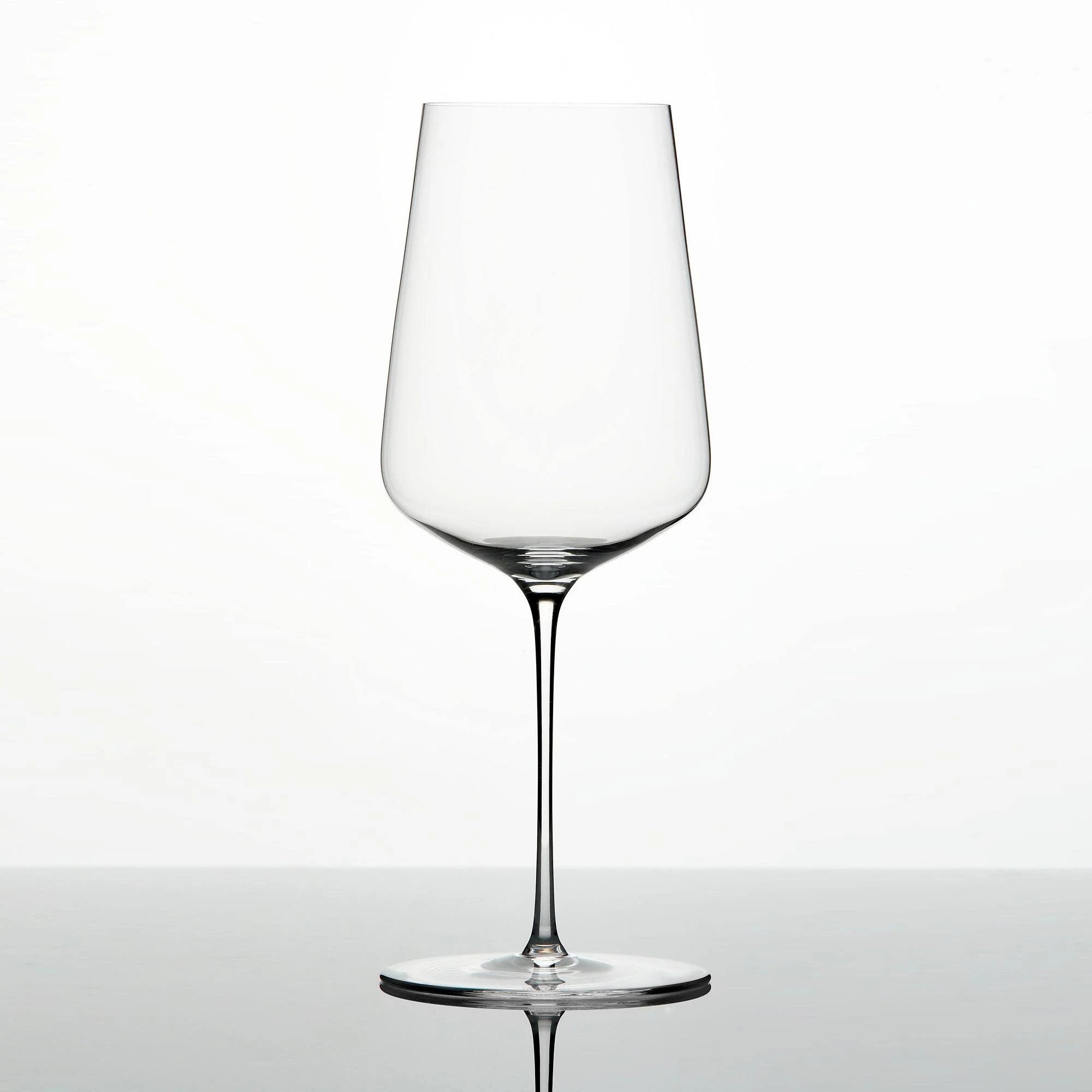Universal Wine Glass for Rich Reds and Smooth Whites | Image