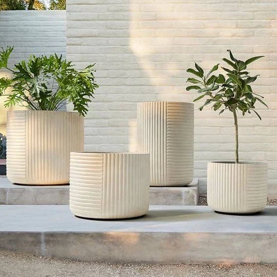 cecilia-ficonstone-indoor-outdoor-planter-medium-18-1d-x-14-9h-black-west-elm-1