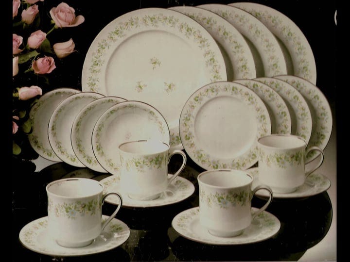 johann-haviland-bavaria-germany-fine-china-forever-spring-pattern-20-piece-set-retired-1