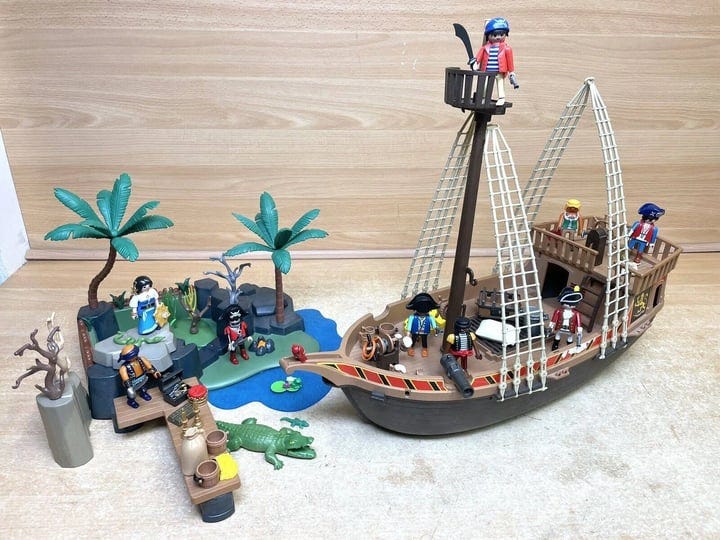 playmobil-pirate-ship-3750-navy-sail-boat-port-vintage-play-set-1