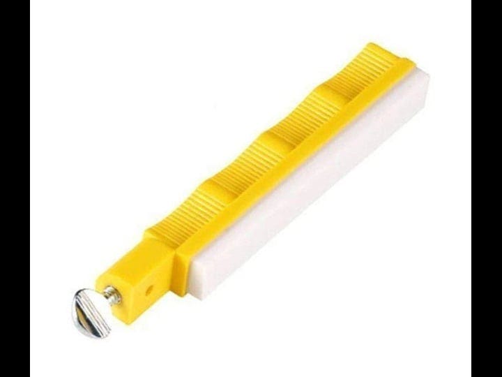 lansky-ultra-fine-sharpening-hone-yellow-holder-1