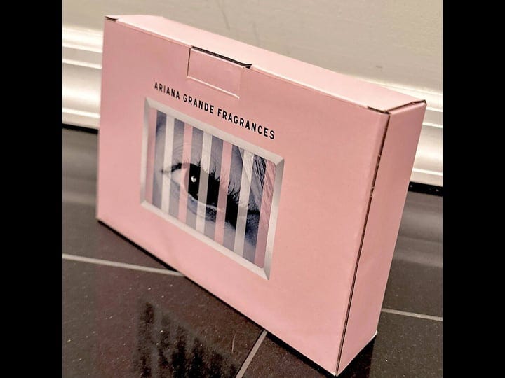 ariana-grande-fragrances-mod-collection-porcelain-jewelry-tray-1