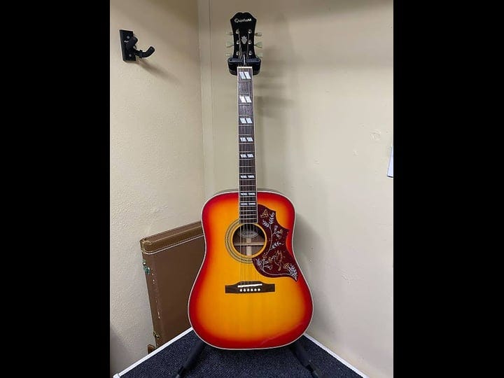 epiphone-hummingbird-cherry-sunburst-2011-1