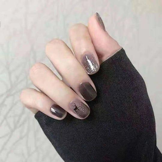 gangel-gray-glossy-chic-false-nails-shimmer-nails-full-cover-glitter-fake-nails-short-sparkle-deer-a-1