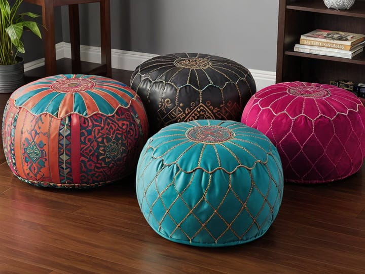 Geometric-Ottomans-Poufs-2