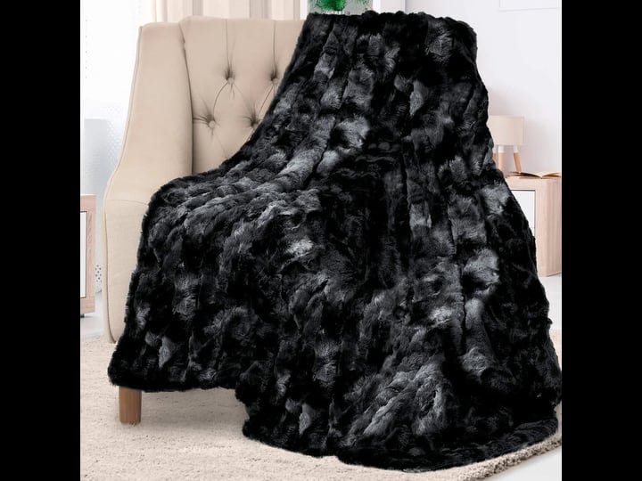 everlasting-comfort-luxury-faux-fur-throw-blanket-black-1