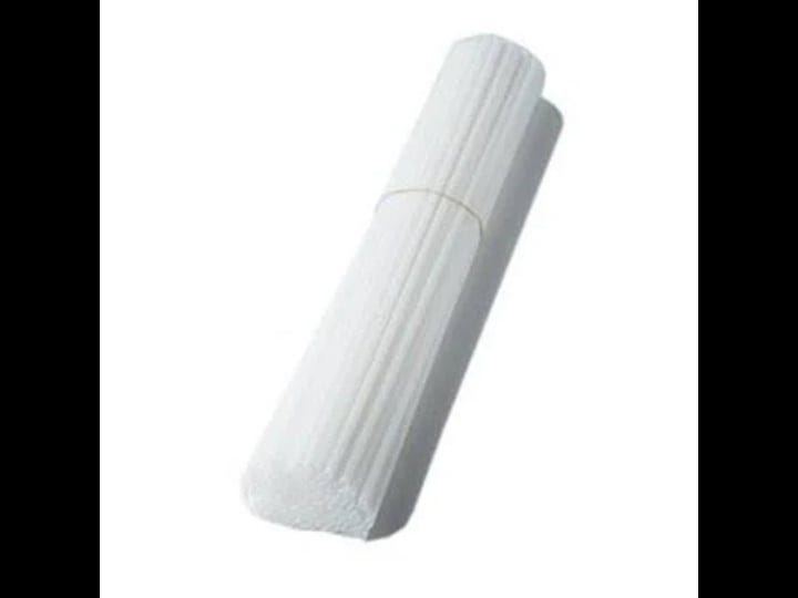 tistheseason-16-in-white-balloon-sticks-1