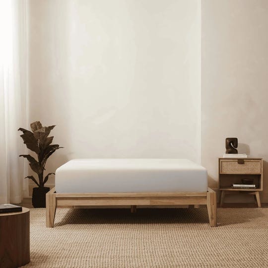 silk-snow-wooden-platform-bed-in-rubberwood-size-full-1