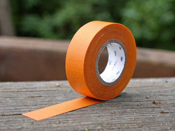 Tuck-Tape-4