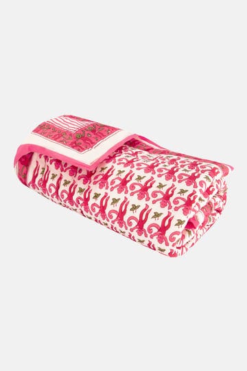 roller-rabbit-baby-monkey-print-quilt-pink-1