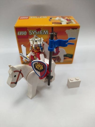 lego-royal-knights-6008-royal-king-1