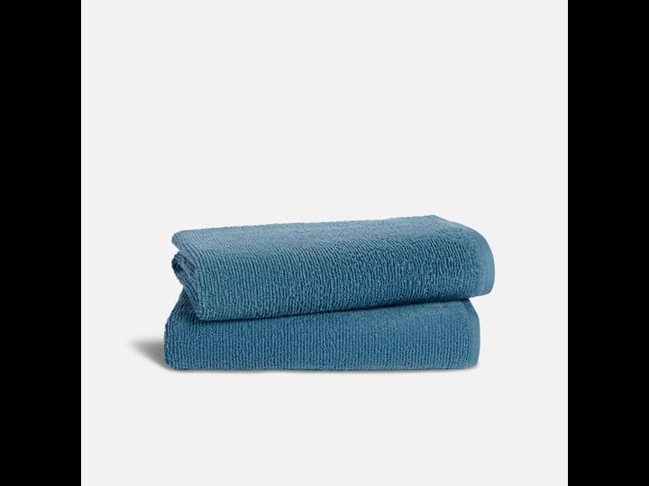 100-organic-cotton-ribbed-bath-towels-in-blue-by-brooklinen-1