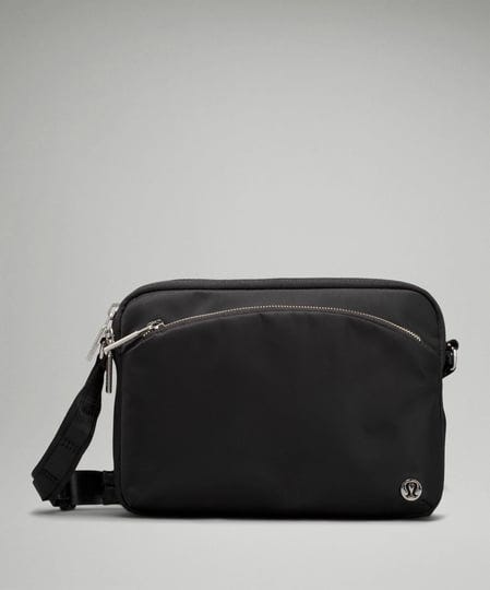 lululemon-casual-city-adventurer-crossbody-bag-2-5l-blackneutral-1