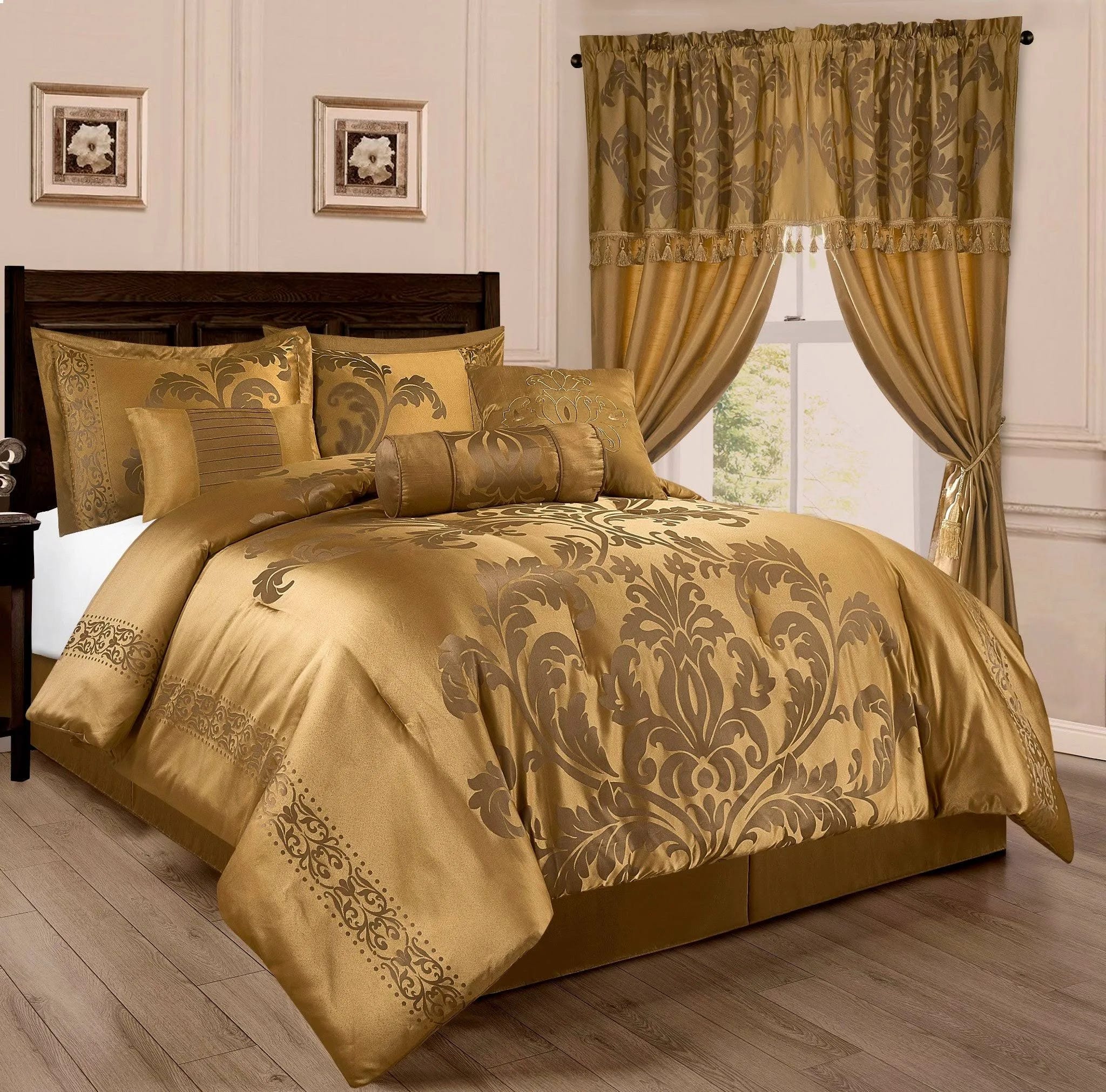 Luxurious Floral Jacquard Comforter Set (Queen, Gold) | Image