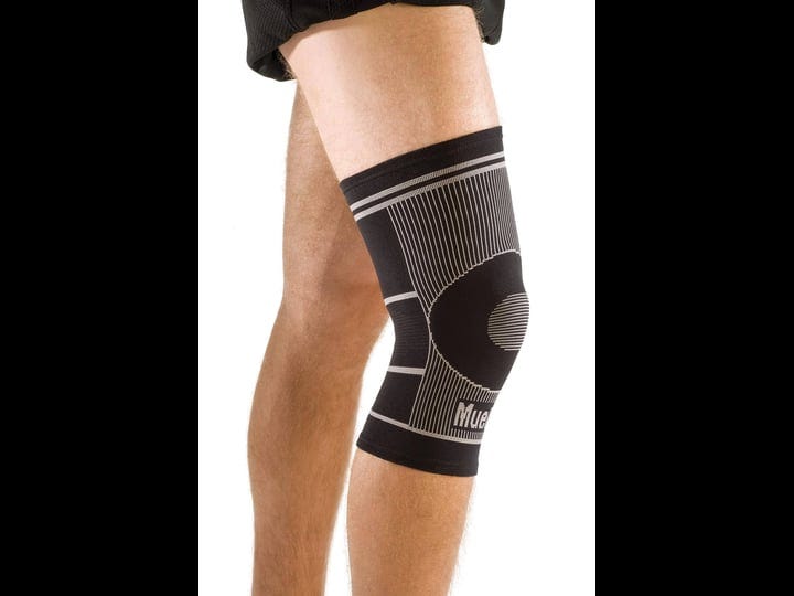 mueller-knee-support-4-way-stretch-lg-xl-1
