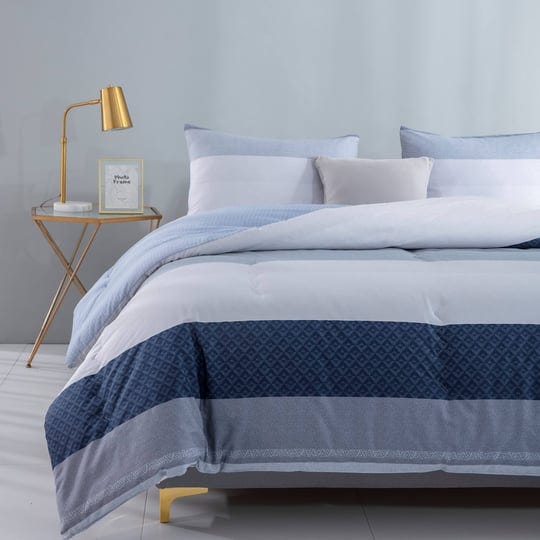 sleepbella-comforter-queen-size-600-thread-count-cotton-baby-blue-and-navy-striped-patchwork-reversi-1