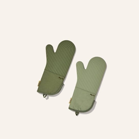 our-place-cotton-silicone-oven-mitts-in-sage-1