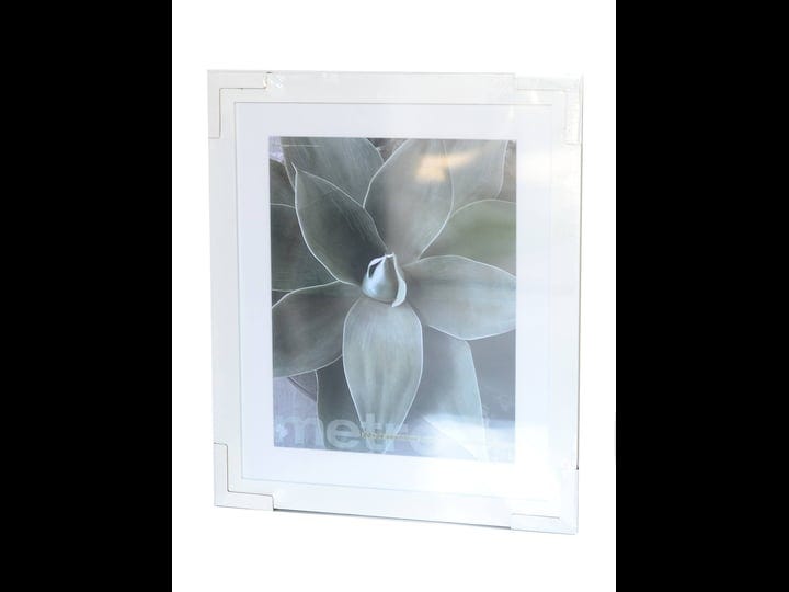 framatic-metro-seamless-20x24-mdf-frame-matted-for-a-16x20-photograph-white-1