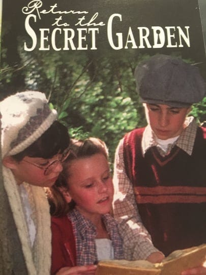 return-to-the-secret-garden-4348849-1