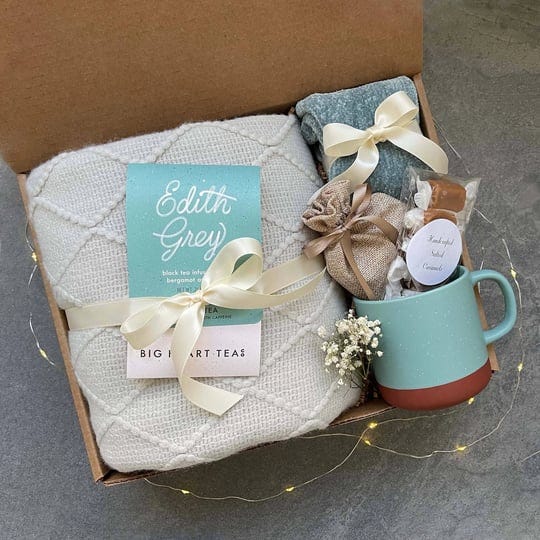 gift-box-for-women-with-blanket-socks-hygge-gift-box-self-care-package-for-sister-mom-wife-off-white-1