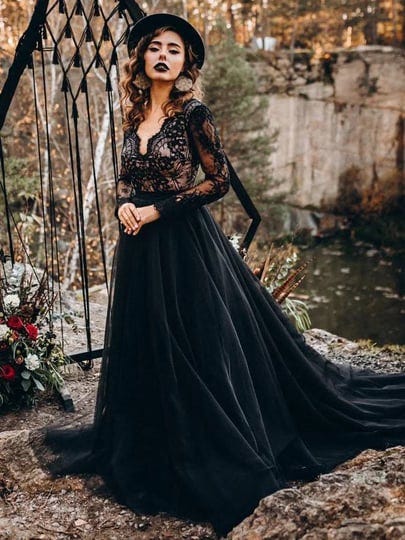 nikebridal-black-wedding-dresses-a-line-designed-neckline-long-sleeves-natural-waistline-tulle-lace--1