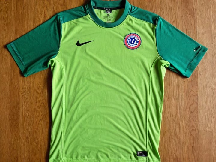 Green-Nike-Shirt-4