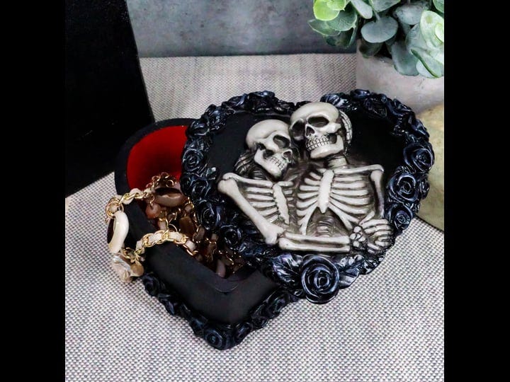 dwk-to-have-to-hold-beautiful-gothic-skeleton-lovers-embracing-on-black-rose-wreath-keepsake-jewelry-1