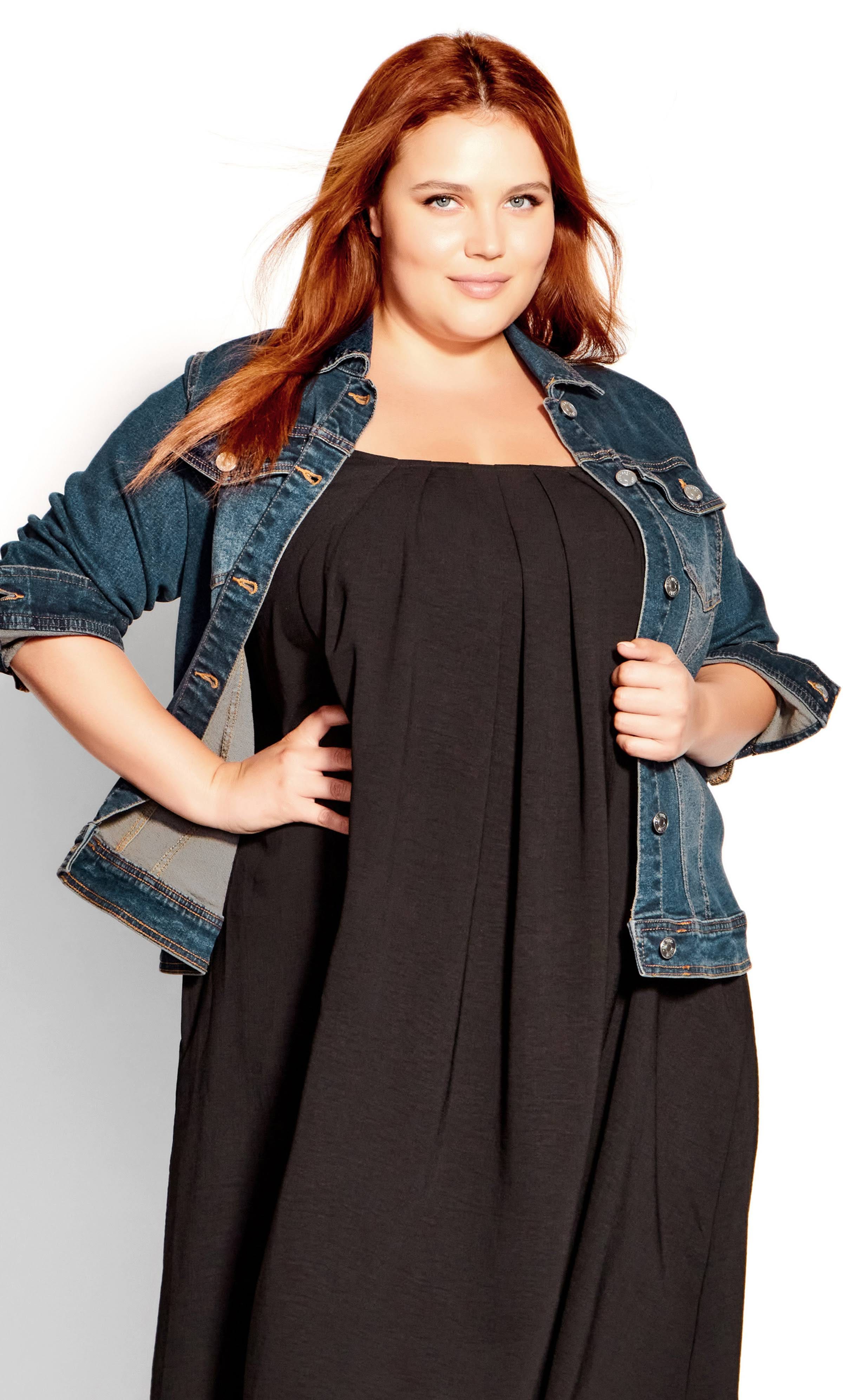 Attractive Stretch Denim Jacket for Women's Plus Sizes | Image