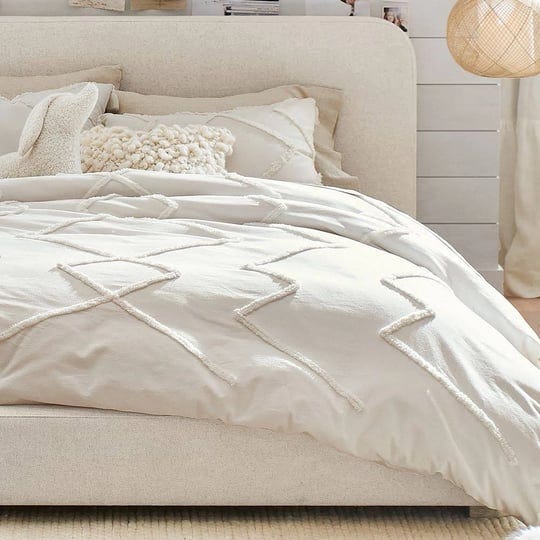 ashlyn-tufted-duvet-cover-full-queen-light-gray-1