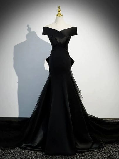 wonderlandbylilian-gothic-black-wedding-dress-corset-tulle-dress-off-shoulder-mermaid-wedding-gown-p-1