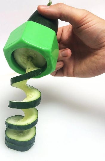 cucumbo-spiral-slicer-ideal-for-cucumbers-and-zucchini-green-1