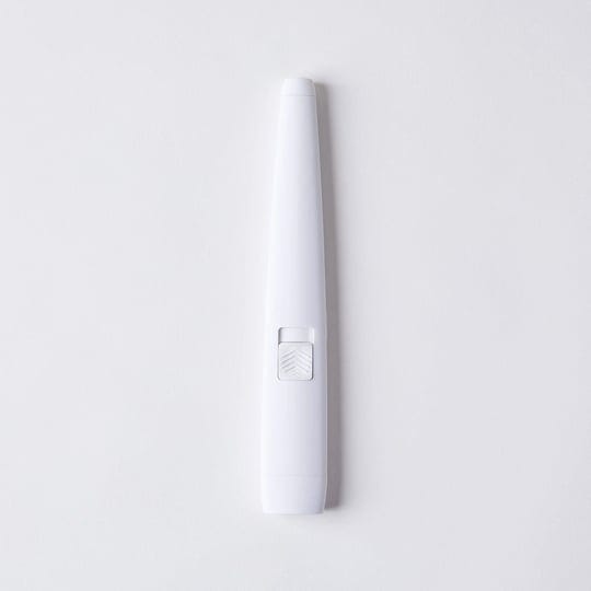 usb-rechargeable-lighter-the-motli-white-1