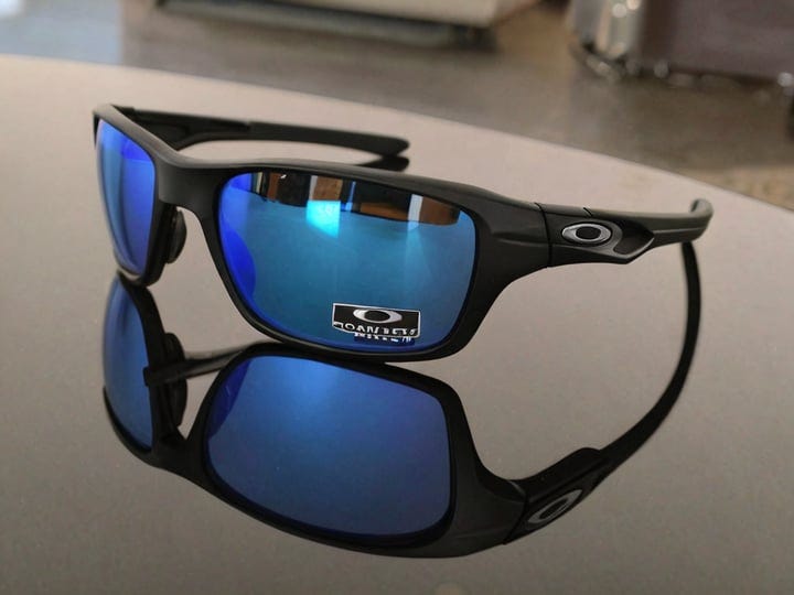 Oakley-Thin-Blue-Line-Sunglasses-2