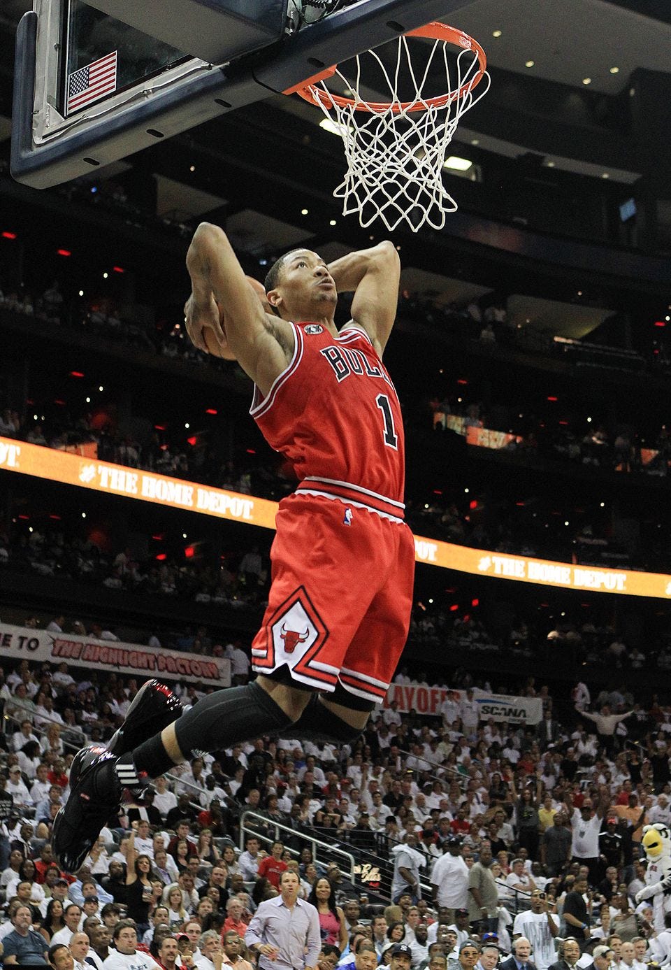 Derrick-Rose-Dunk-23