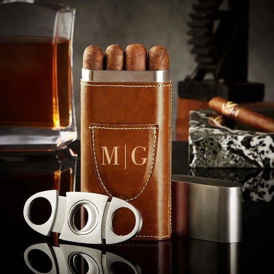 custom-cigar-travel-case-with-cigar-cutter-cigar-gifts-home-wet-bar-1