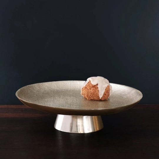 beatriz-ball-pedestal-sierra-modern-cake-plate-gold-1