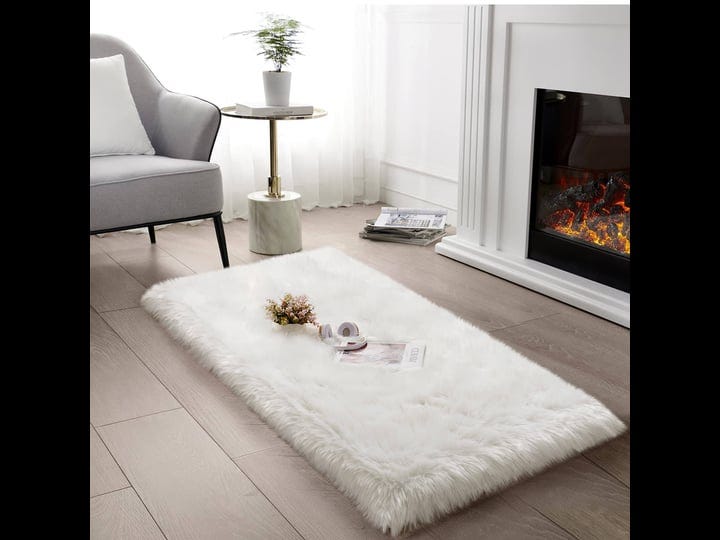 serissa-soft-faux-fur-rug-white-fluffy-rug-small-fuzzy-rug-for-bedroom-furry-sheepskin-rug-shaggy-ru-1