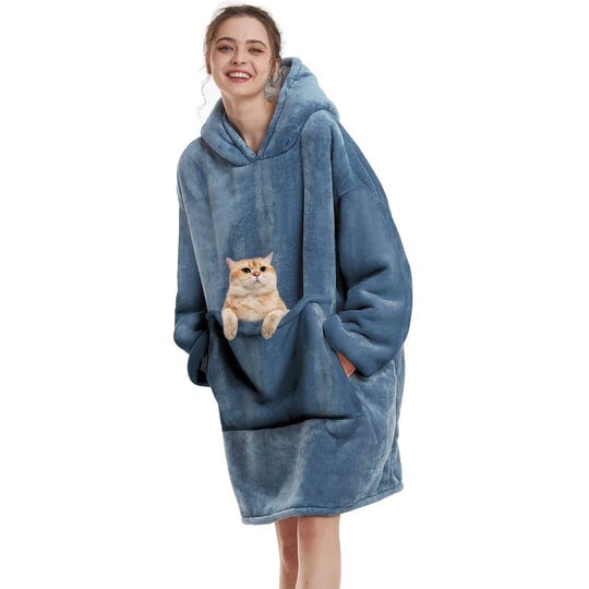 aemilas-wearable-blanket-hoodie-warm-sherpa-blanket-sweatshirt-as-birthday-gifts-for-women-mom-menon-1