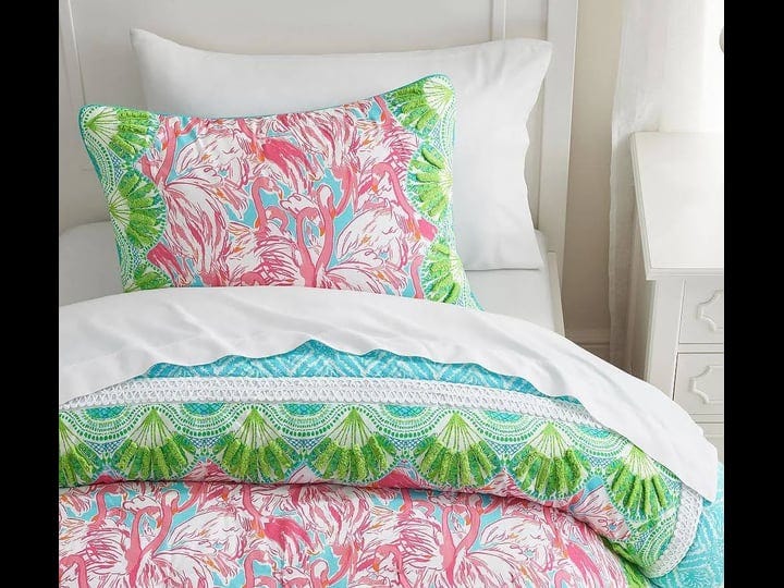 lilly-pulitzer-pink-colony-quilt-full-queen-multi-1