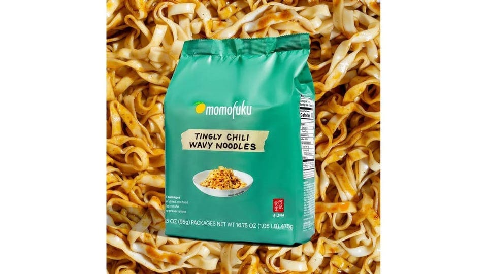 momofuku-tingly-chili-wavy-noodles-1