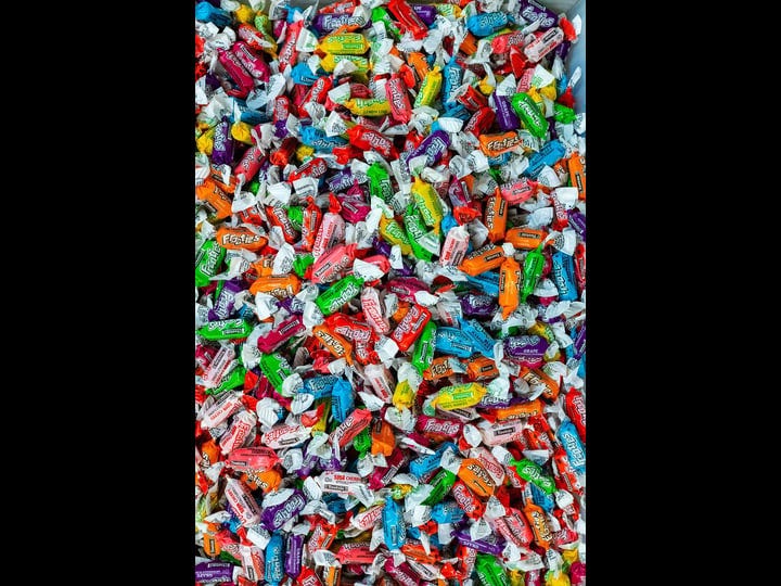 tootsie-frooties-tootsie-rolls-10-flavors-2-lb-bulk-candy-assorted-flavor-fruit-chews-gluten-free-ul-1