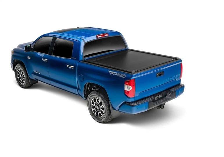 retrax-t-60842-retraxone-xr-retractable-tonneau-cover-1