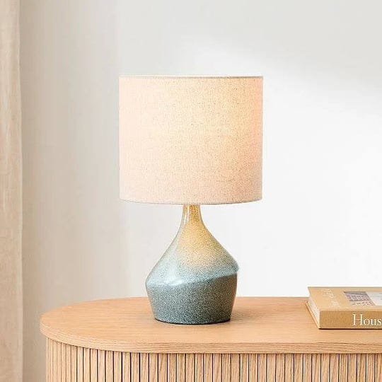 asymmetric-ceramic-table-lamp-white-white-linen-17-west-elm-1