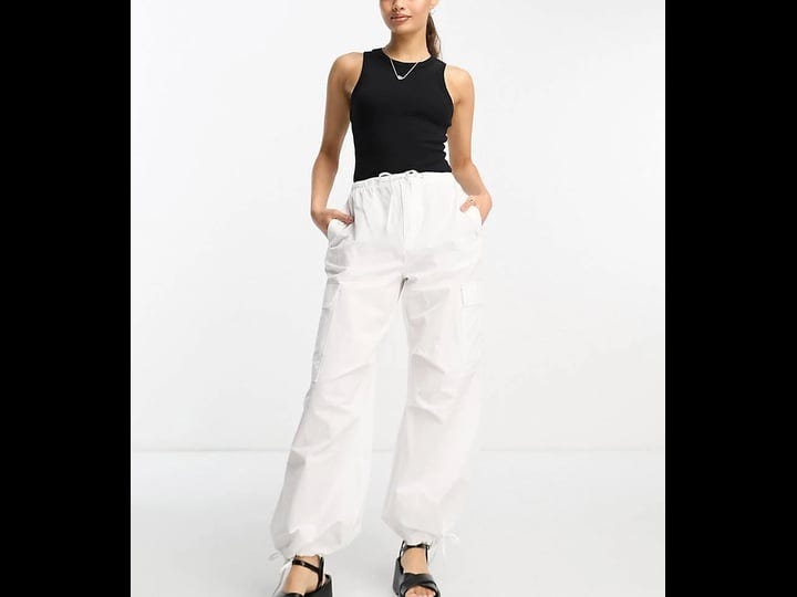 bershka-petite-tie-waist-nylon-cargo-parachute-pants-in-white-1