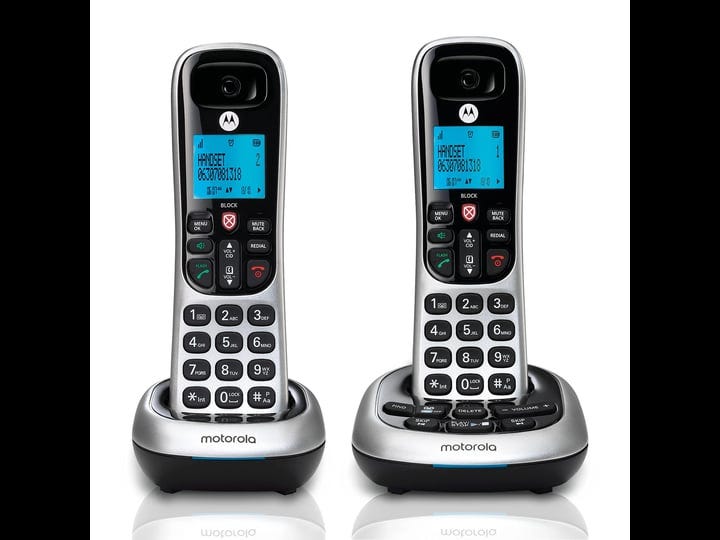 motorola-cd4012-digital-cordless-telephone-with-answering-machine-2-handsets-1