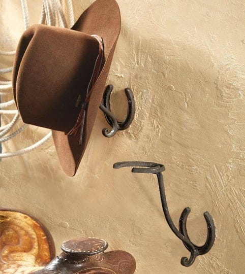 black-forest-decor-black-forest-dacor-horseshoe-cowboy-hat-rack-1