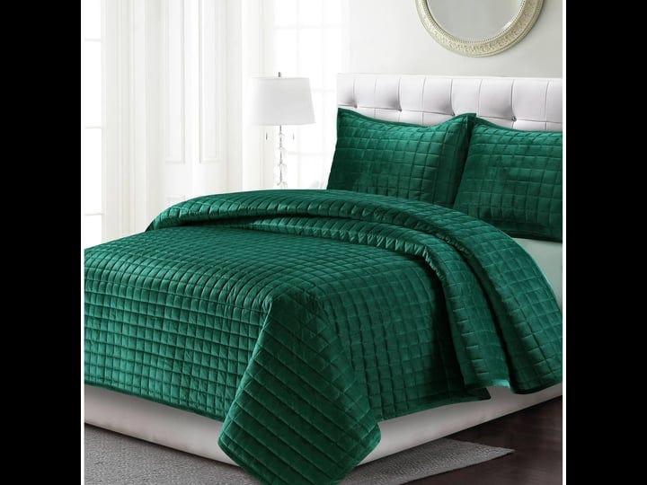 tribeca-living-florence-velvet-oversized-solid-quilt-set-king-emerald-green-1