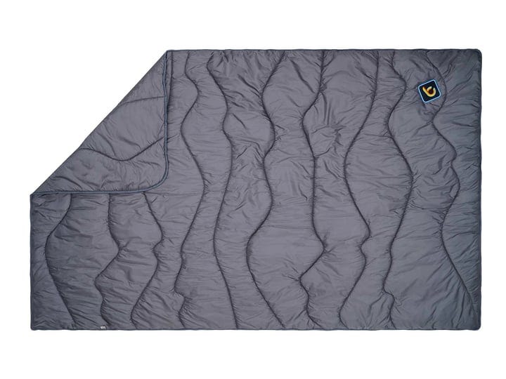 muthatucka-blanket-carbon-1