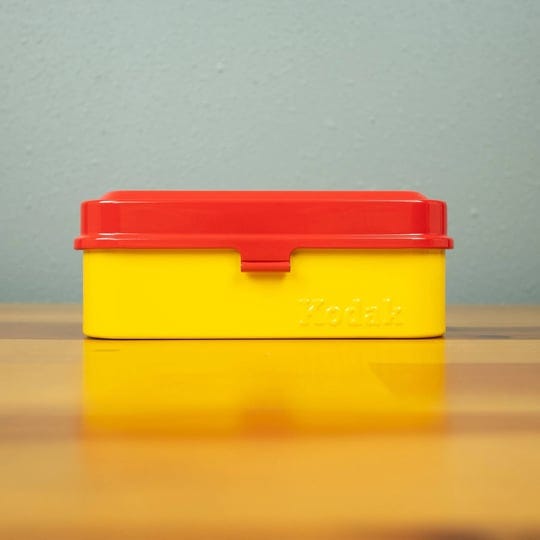 kodak-steel-135-film-case-red-lid-yellow-body-1