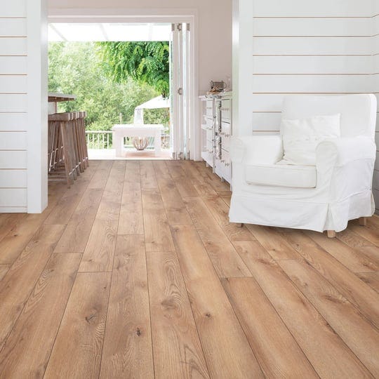 select-surfaces-heritage-oak-spill-defense-laminate-flooring-2-pk-1